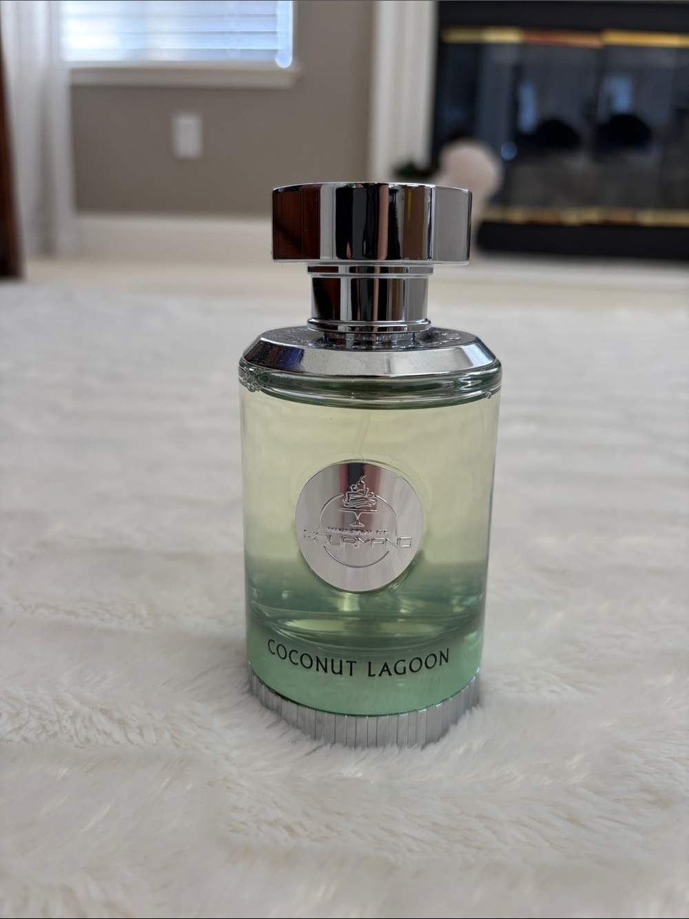 Reserved Coconut Lagoon Eau de Parfum — green and silver